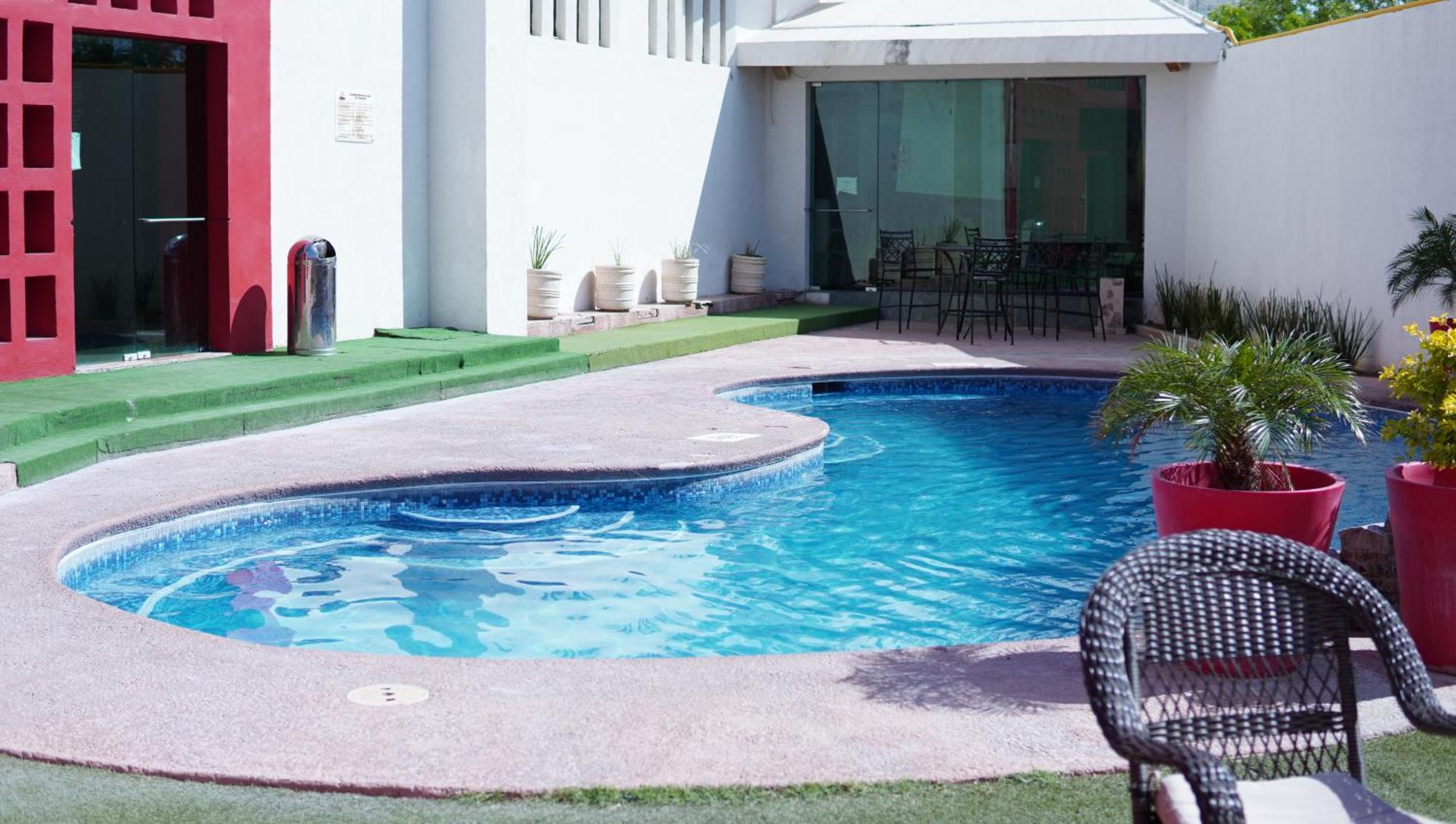 Hotel Colon Plaza Business Class Nuevo Laredo Exterior photo